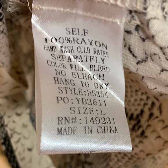 Kori Women’s Snake Print Button Down Blouse Top - Picture 3 of 4